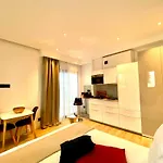 C8 Mini Studio Design 175Blo-Paris Convention