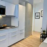 C8 Mini Studio Design 175Blo-Paris Convention